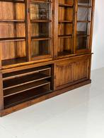 Vitrinekast boekenkast Eichholtz klassiek, Huis en Inrichting, Kasten | Vitrinekasten, Ophalen, Eikenhout, 50 tot 100 cm, Zo goed als nieuw