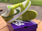 Nike SB Dunk Low Green Apple (42.5 / 42,5 / US9), Kleding | Heren, Schoenen, Nieuw, Ophalen of Verzenden, Overige kleuren