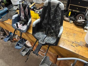 Twee fietszitjes bobike beschikbaar voor biedingen