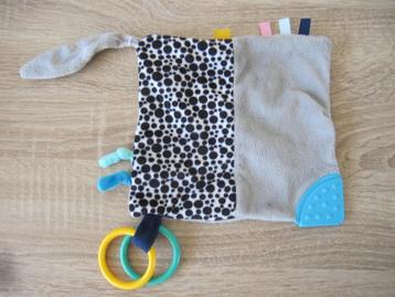 Difrax knuffeldoekje lapje met bijtstuk labeltjes 2 ringen 3 beschikbaar voor biedingen