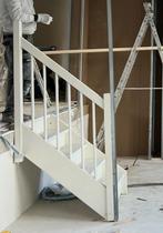 Witte veren binnentrap, Ophalen, Nieuw