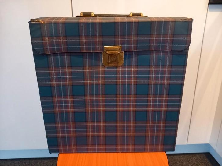 * Vintage vinyl lp platenkoffer blauw geruit smal (6) *, Muziek en Instrumenten, Behuizingen en Koffers, Gebruikt, Overige instrumenten