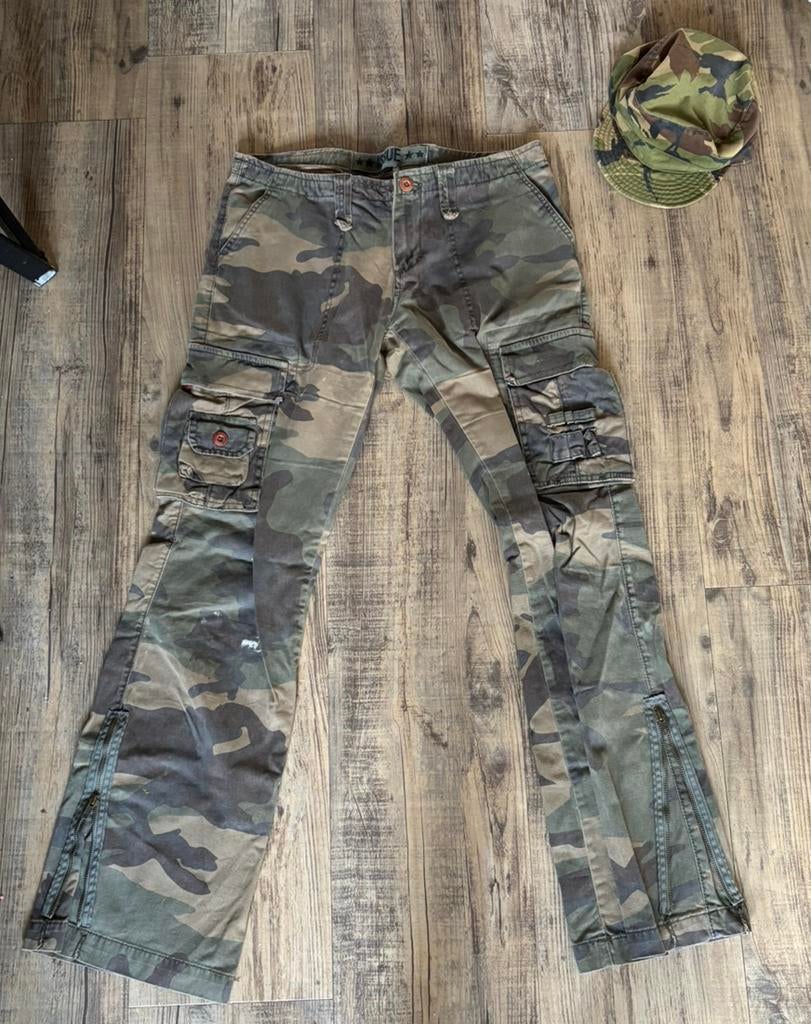 Verkleed broek met pet leger M dames, Ophalen of Verzenden, Gedragen, Overige kleuren, W30 - W32 (confectie 38/40)