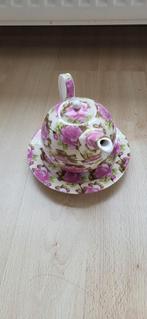 Theepot en kopje Bone China met rozen, Gebruikt, Ophalen of Verzenden, Overige stijlen, Kop(pen) en/of Schotel(s)
