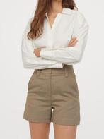 H&M kakigroen short korte broek met hoge taille maat 40, Maat 38/40 (M), H&M, Kort, Beige