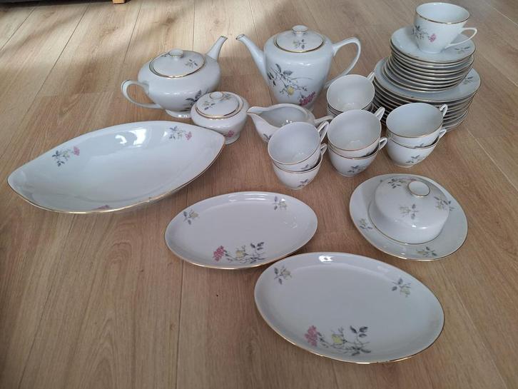Nostalgisch ontbijt servies 75 jaar oud, Antiek en Kunst, Antiek | Servies compleet, Ophalen
