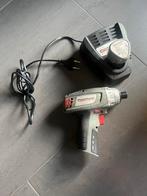 Pattfield  Slagmoersleutel 10,8v met 1 accu en oplader, Doe-het-zelf en Verbouw, Gereedschap | Boormachines, Gebruikt, Variabele snelheid