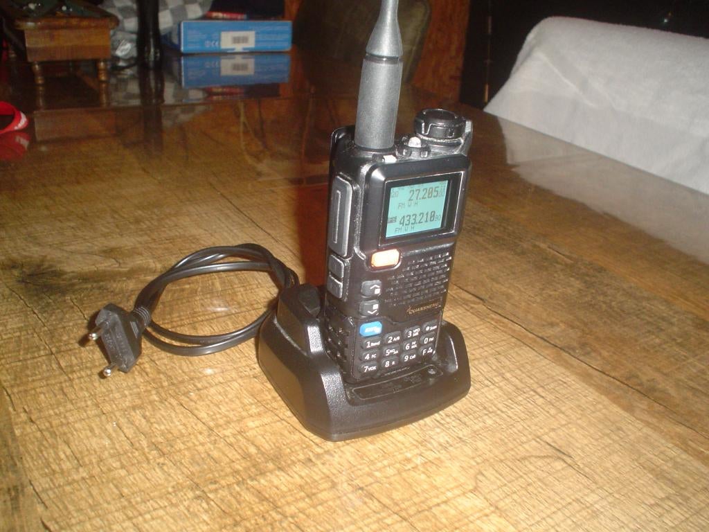 quansheng portofoon uv-5r plus, Telecommunicatie, Ophalen of Verzenden, Zo goed als nieuw, Portofoon of Walkie-talkie, Met broekklem