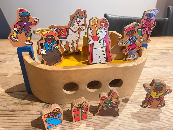 Prachtig houte speelgoed stoomboot zwarte pieten,sint,pakjes, Diversen, Sinterklaas, Zo goed als nieuw, Ophalen