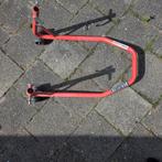 Paddock stand, Ophalen
