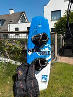 Youth wakeboard set including board and life vest, Watersport en Boten, Ophalen, Zo goed als nieuw