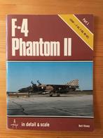 F-4 Phantom II boeken, Gelezen, 1945 tot heden, Ophalen of Verzenden, Luchtmacht