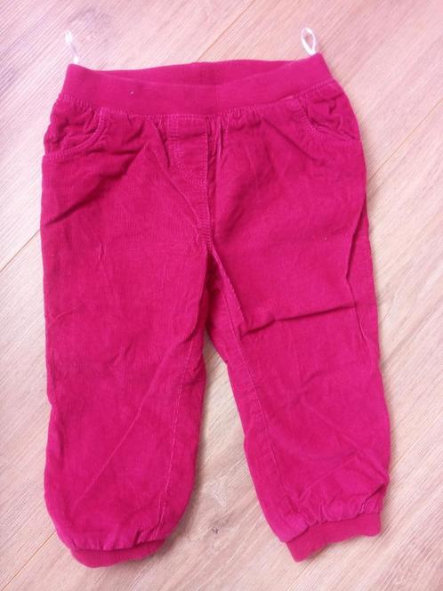 Zgan! Heerlijke gevoerde corduroy broek van C&A. Mt 86, Kinderen en Baby's, Babykleding | Maat 86, Zo goed als nieuw, Meisje, Broekje