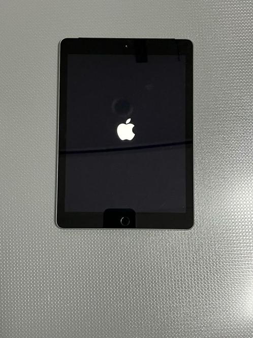 iPad 6 - 32GB - WiFi + Cellular - Tweedehands - €125, Computers en Software, Overige Computers en Software, Gebruikt, Ophalen of Verzenden