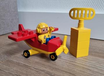 Duplo vliegtuig beschikbaar voor biedingen