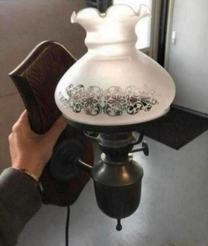 Romantische antieke wandlamp met glazen kap - barok, Huis en Inrichting, Lampen | Wandlampen, Ophalen of Verzenden