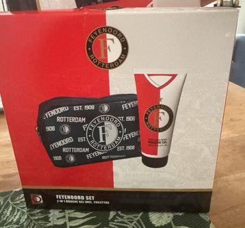 Feyenoord set douche gel en toilettas beschikbaar voor biedingen