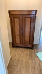 Antiek meidenkastje, Ophalen