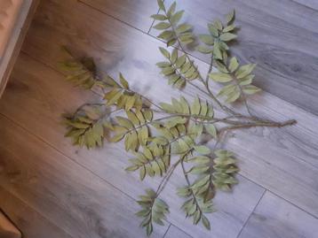 8 grote bladtakken van Silk-ka 80cm beschikbaar voor biedingen