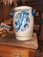 Oude aardewerk pot met blauwe decoratie, Antiek en Kunst, Antiek | Keramiek en Aardewerk, Ophalen of Verzenden