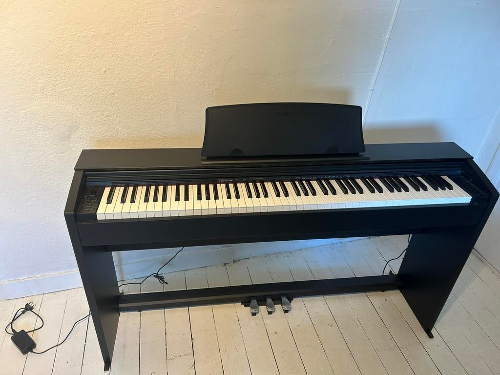 Casio PX-770 Set (chair and headphones), Zwart, Digitaal, Ophalen of Verzenden, Zo goed als nieuw