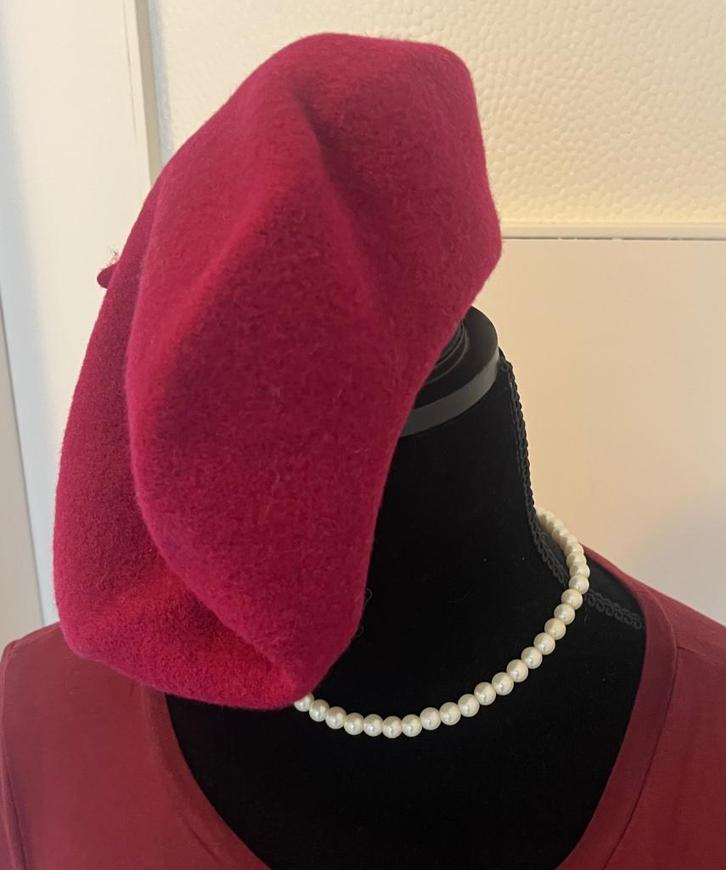 Wollen baretten grijs en donker roze maat m 56, Sieraden, Tassen en Uiterlijk, Overige Accessoires, Zo goed als nieuw, Verzenden