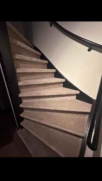 ACTIE! Trao gelegd incl luxe tapijt beschikbaar voor biedingen