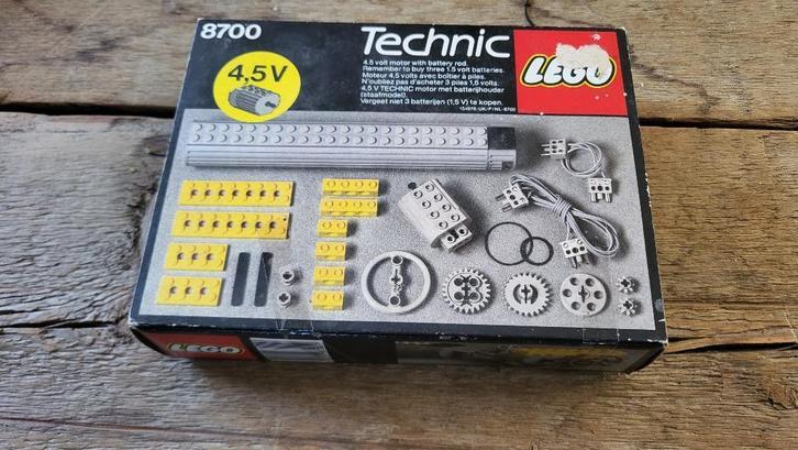 Te koop: LEGO Motordoos Aandrijving 8700, Kinderen en Baby's, Speelgoed | Duplo en Lego, Zo goed als nieuw, Lego, Complete set