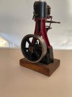 Oude verticale Stuart Turner 7 A.  stoommachine., Ophalen