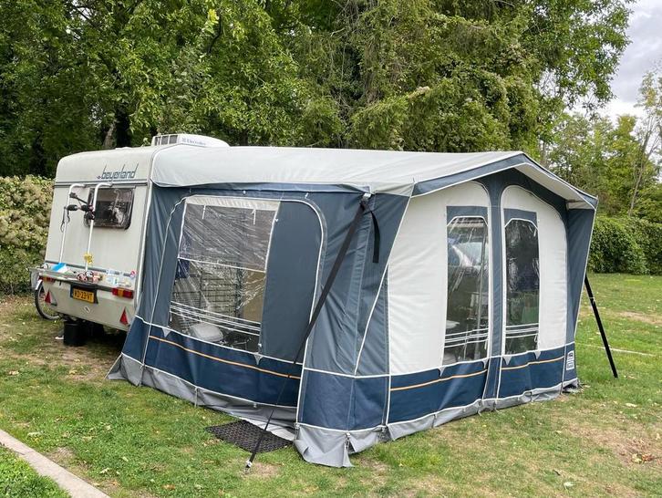 Goed onderhouden Beyerland 380/2 1990, Caravans en Kamperen, Caravans, Particulier, tot en met 2, 500 - 750 kg, Kleine zit, Beyerland