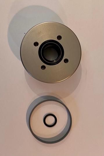 Volvo Penta DPH en DPR trim cylinder eindkap met keerringen  beschikbaar voor biedingen