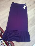 Nieuwe paarse plisse gedetailleerde maxi rok (38), Kleding | Dames, Rokken, Maat 38/40 (M), Verzenden, Paars, Nieuw