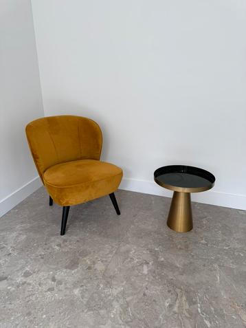 Kleine fauteuil beschikbaar voor biedingen