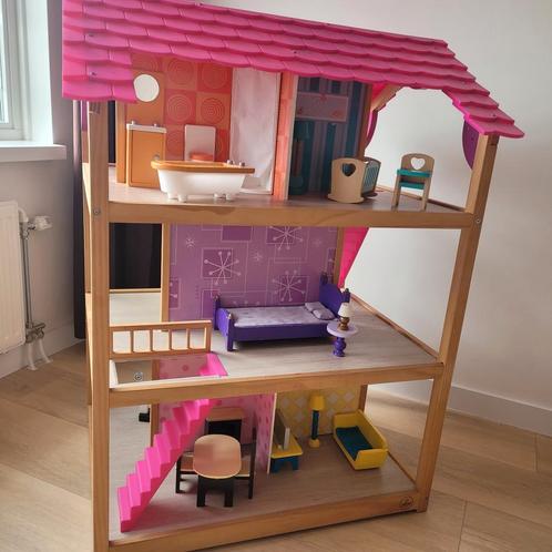Groot houten poppenhuis barbiehuis KidKraft So Chic, Kinderen en Baby's, Speelgoed | Poppenhuizen, Zo goed als nieuw, Ophalen