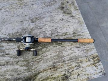 Baitcaster snoek hengel beschikbaar voor biedingen