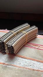 Te koop 20 gebogen rails van marklin 5100, Hobby en Vrije tijd, Modeltreinen | H0, Wisselstroom, Rails, Ophalen of Verzenden, Zo goed als nieuw