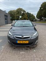 Opel Astra 1.6 Edition 2de EIGENAAR|NW APK|AIRCO|NAVI|CRUISE, Auto's, Voorwielaandrijving, 65 €/maand, 1250 kg, 680 kg