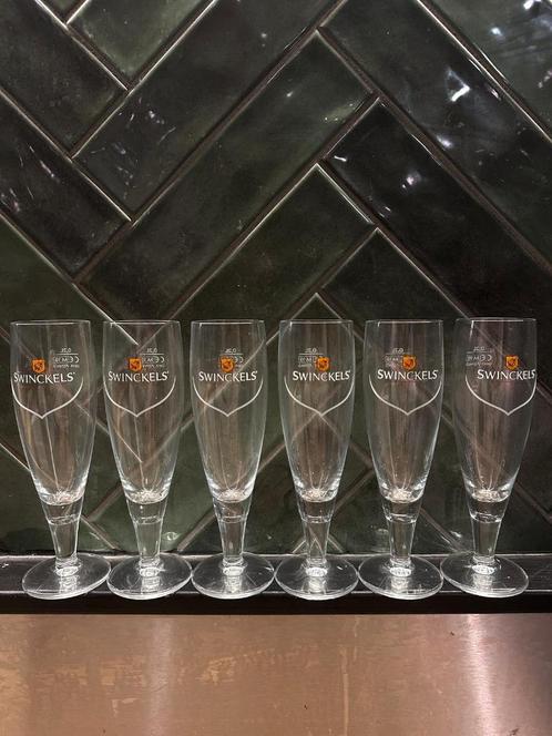 Swinkels glas op voet, Verzamelen, Glas en Borrelglaasjes, Nieuw, Bierglas, Ophalen