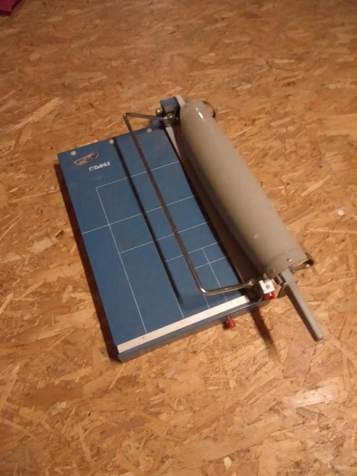 Dahle Papiersnijmachine, A3 papier, Hobby en Vrije tijd, Knutselen, Gebruikt, Overige typen, Ophalen
