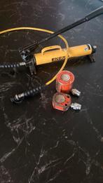 Enerpac hydraulische pomp met 2 cilinders, Ophalen of Verzenden, Gebruikt