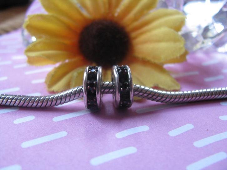 Tedora spacer * 2 x rood + bling * past ook op P ! samen ;, Sieraden, Tassen en Uiterlijk, Bedels, Gebruikt, Tedora, Zilver, 2 of 3 bedels