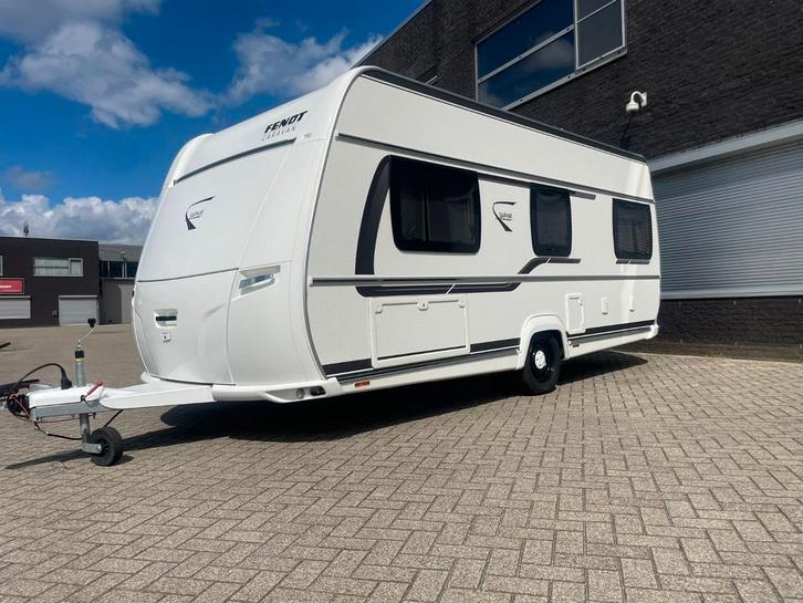 Fendt Saphir 465 met mover, Caravans en Kamperen, Caravans, Particulier, tot en met 4, 1000 - 1250 kg, Standaardzit, Fendt, 2 aparte bedden