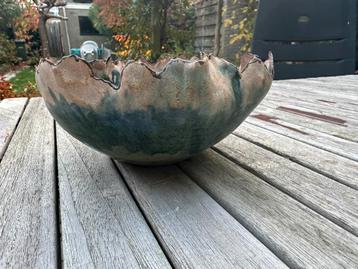 Keramieken schaaltje vrije vorm handgemaakt beschikbaar voor biedingen