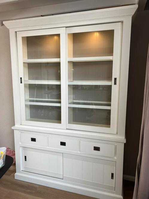 Buffetkast met verlichting!, Huis en Inrichting, Kasten | Buffetkasten, Gebruikt, 200 cm of meer, 100 tot 150 cm, 25 tot 50 cm