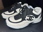 Sneakers chnel, Ophalen of Verzenden, Zo goed als nieuw