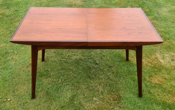 Vintage, design eettafel "Milaan" Louis van Teeffelen, Huis en Inrichting, Tafels | Eettafels, Ophalen