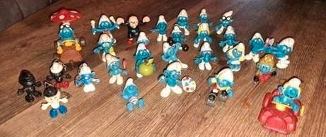 Hele leuke set Smurfen, 28 stuks plus 2 autootjes., Verzamelen, Smurfen, Gebruikt, Verschillende Smurfen, Ophalen of Verzenden