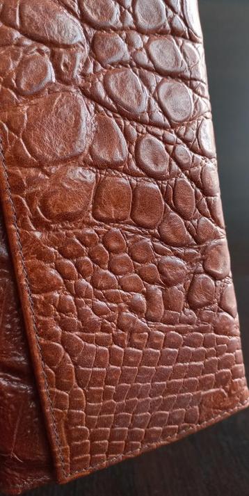CHESTNUT COLLECTION krokodil leder beschikbaar voor biedingen