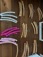 Hema baby Kledinghangers - Diverse Kleuren en Materialen, Kleding | Dames, Kledinghangers, Ophalen, Zo goed als nieuw, Hout, Kinderen