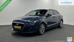 Hyundai i30 1.0 T-GDI Fastback Premium CAMERA TREKHAAK NAVI, Auto's, Voorwielaandrijving, Parkeersensor, Stof, Gebruikt